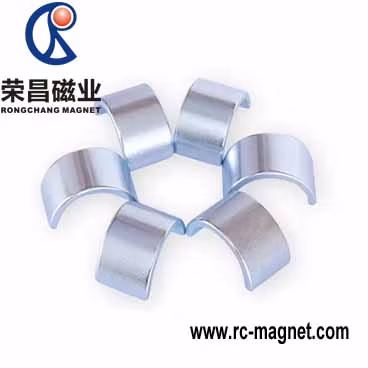 Magnete permanente NdFeB al neodimio con magnete per terre rare ad arco con rivestimento in zinco personalizzato